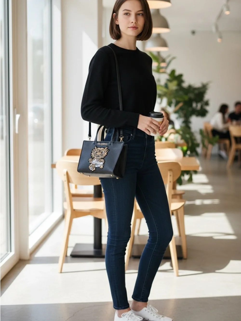 Karl Lagerfeld Crossbody
Simone Dragon Collection - Picture 3 of 10